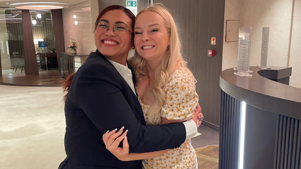 jennifer-falkenau-mit-explora-crew-mitglied-mary-rose