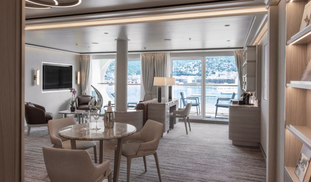 grand-suite-wohnzimmer-silver-ray-foto-silversea